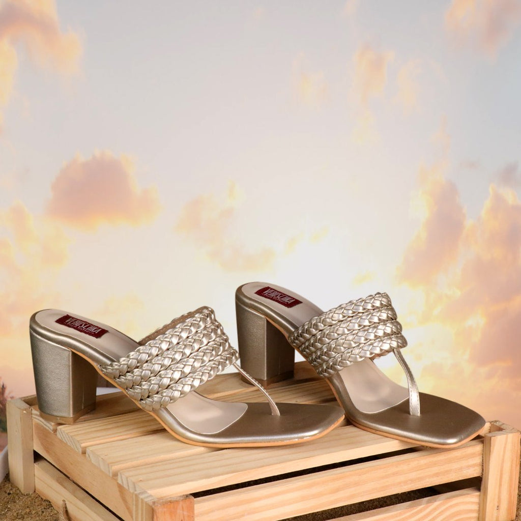 shop resort footwear online india